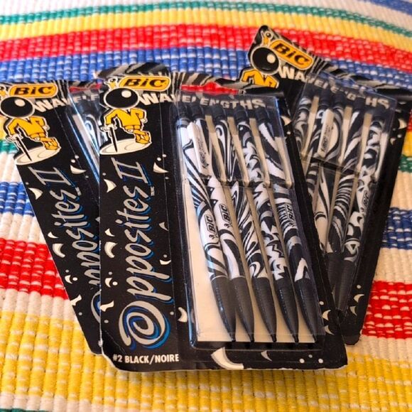 90s Vintage Bic‎ Opposites Wavelengths Black and White Pens France NIP - Picture 1 of 6